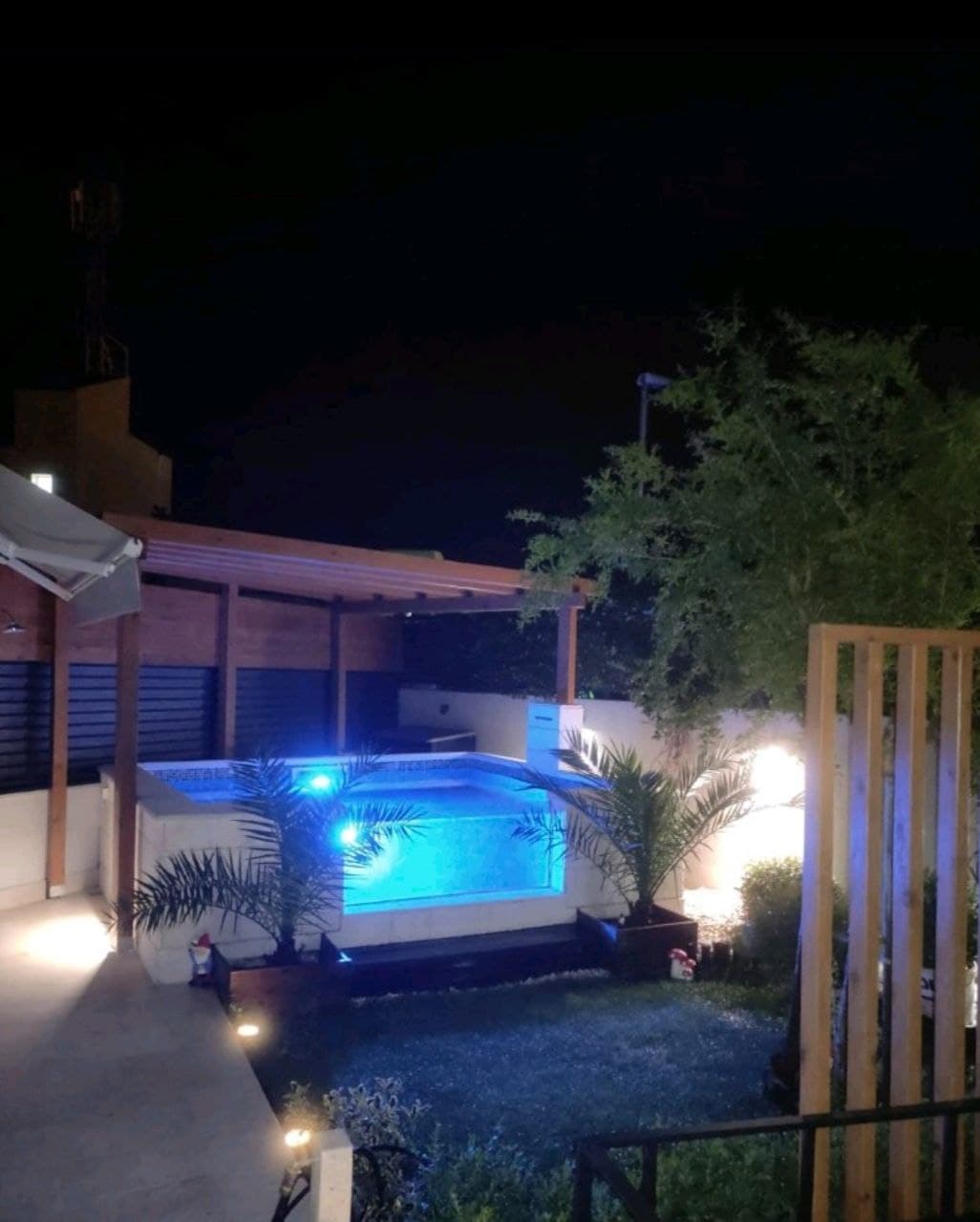 Außenbereich mit Pool